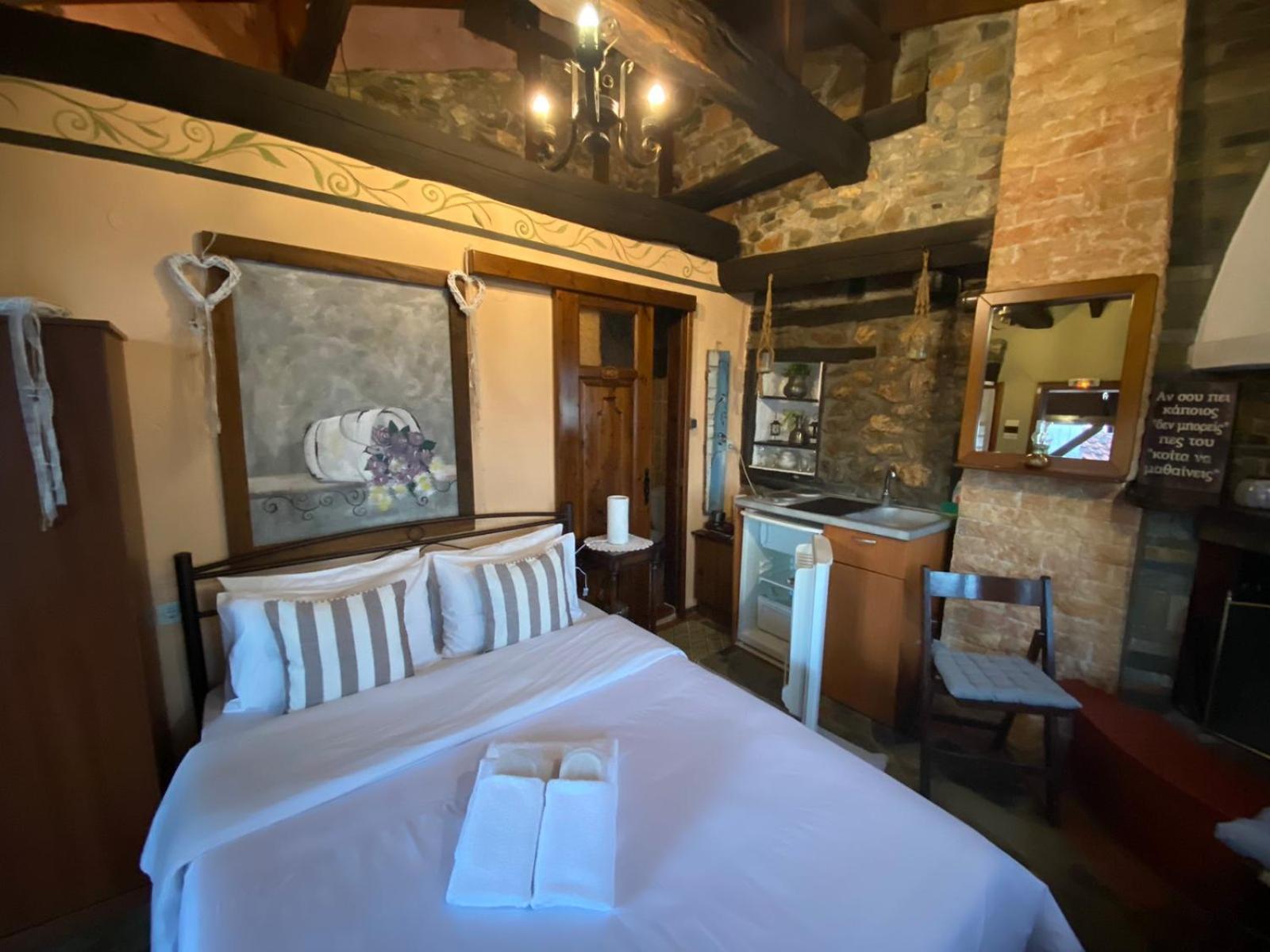 Traditional Guesthouse Erato Palaios Panteleimonas Buitenkant foto