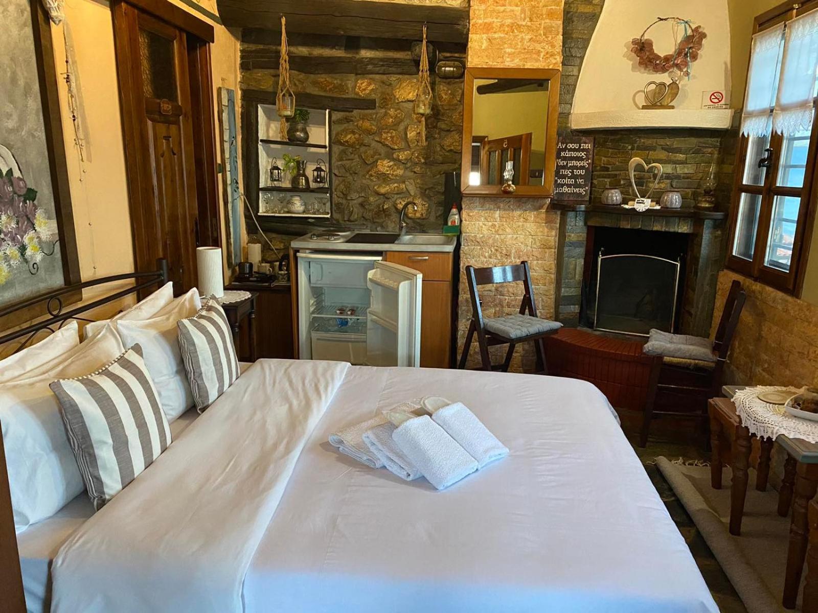 Traditional Guesthouse Erato Palaios Panteleimonas Buitenkant foto